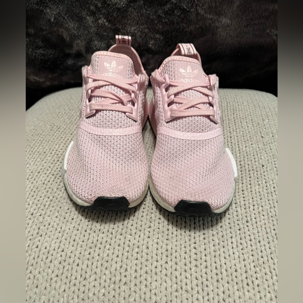 Women’s Adidas NMD R1 Shoes